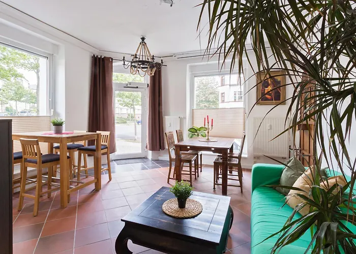 Séjour chez l'habitant Doppelzimmer Ii Gaestezimmer In Mit Gemeinschaftsbad Und Gemeinschaftskueche Chemnitz