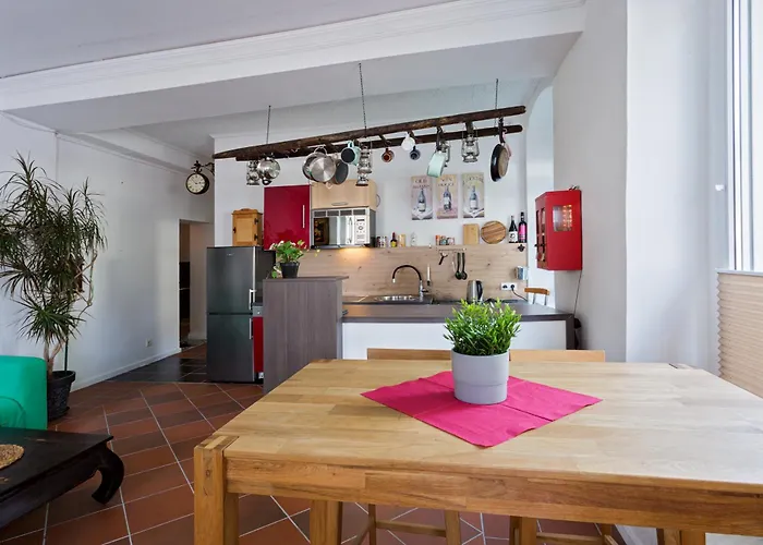 Doppelzimmer Ii Gaestezimmer In Mit Gemeinschaftsbad Und Gemeinschaftskueche Chemnitz